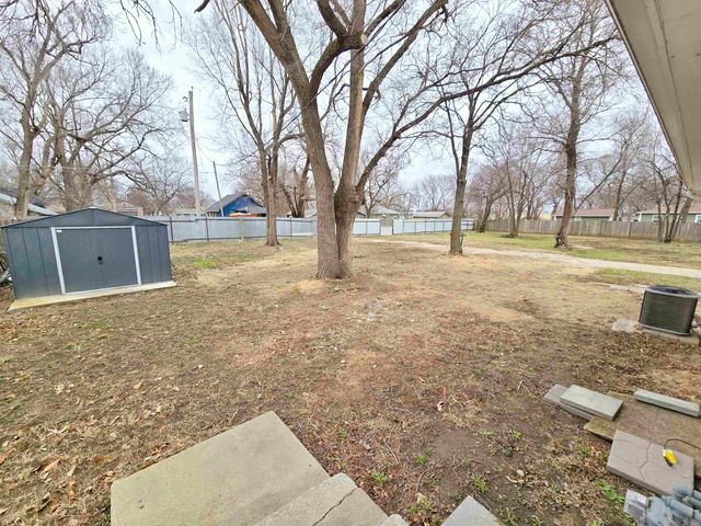 728 N 4th St, Salina, KS 67401