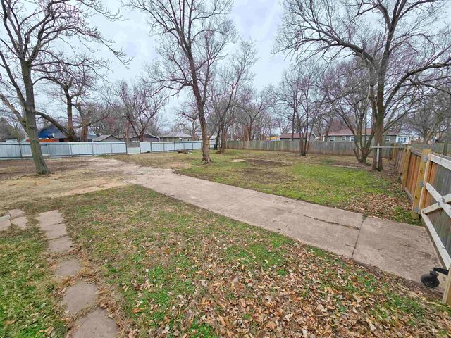 728 N 4th St, Salina, KS 67401