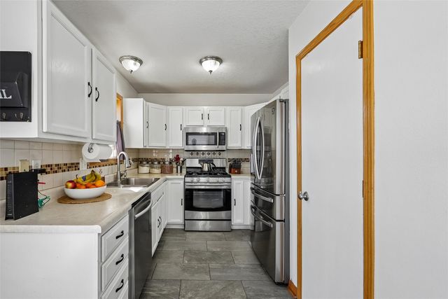 738 SE 26th Court, Des Moines, IA 50317