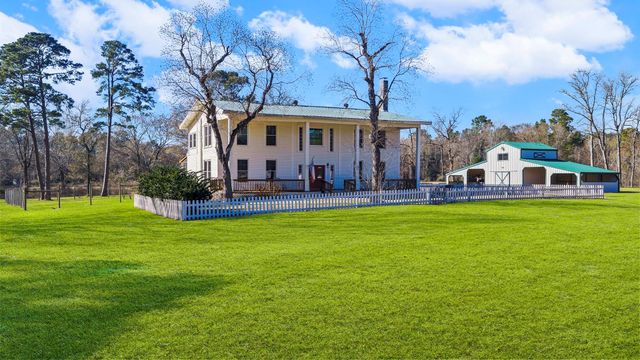 500 State Highway 156, Point Blank, TX 77364