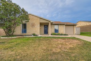 4240 Pepperbush Drive, Fort Worth, TX 76137