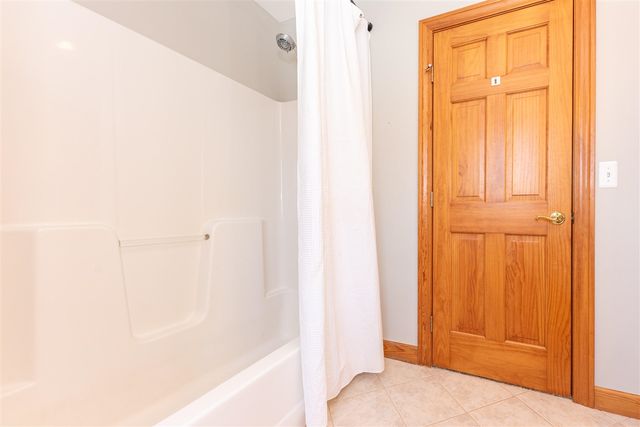 5215 Vaughn Road, Dexter, MI 48130