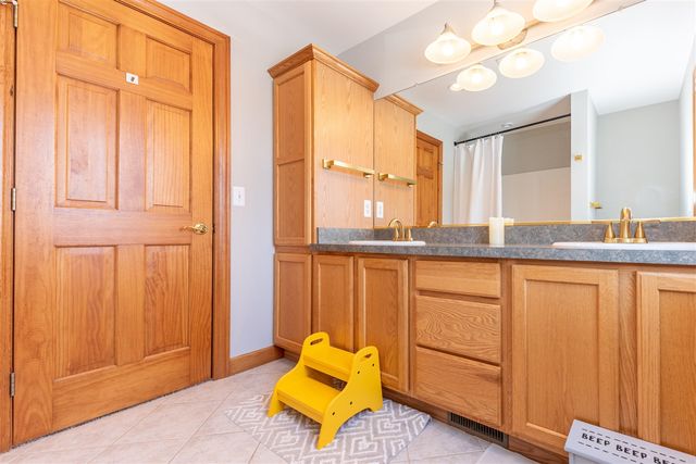 5215 Vaughn Road, Dexter, MI 48130