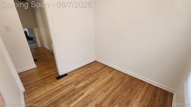 553 Stirling Street, Pontiac, MI 48340