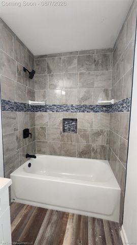 553 Stirling Street, Pontiac, MI 48340