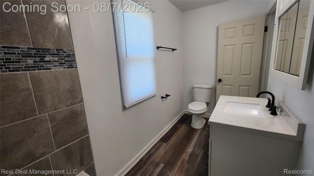 553 Stirling Street, Pontiac, MI 48340