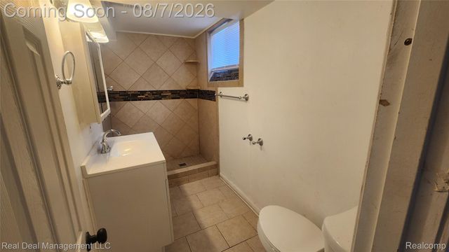 553 Stirling Street, Pontiac, MI 48340