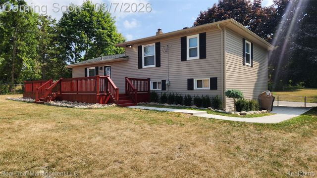 553 Stirling Street, Pontiac, MI 48340