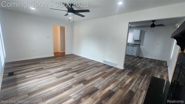 553 Stirling Street, Pontiac, MI 48340