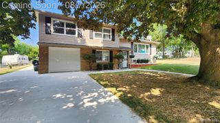553 Stirling Street, Pontiac, MI 48340