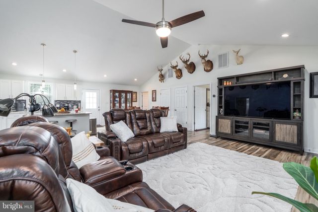 93 EASTHAM RD, Bumpass, VA 23024