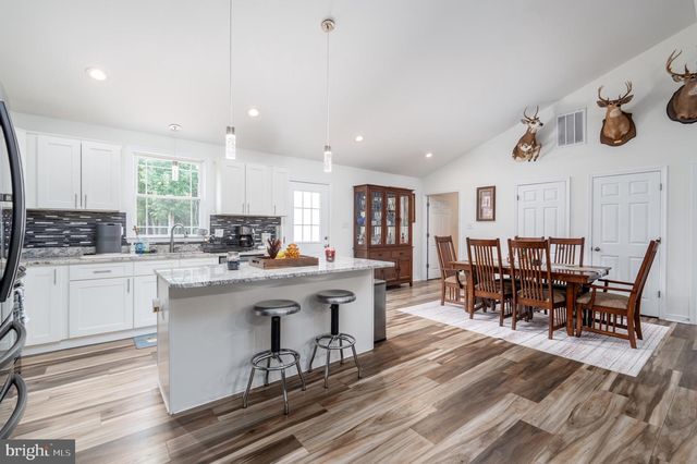 93 EASTHAM RD, Bumpass, VA 23024
