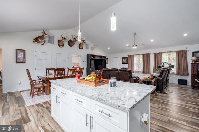 93 EASTHAM RD, Bumpass, VA 23024