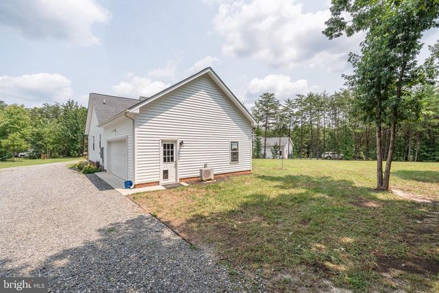 93 EASTHAM RD, Bumpass, VA 23024