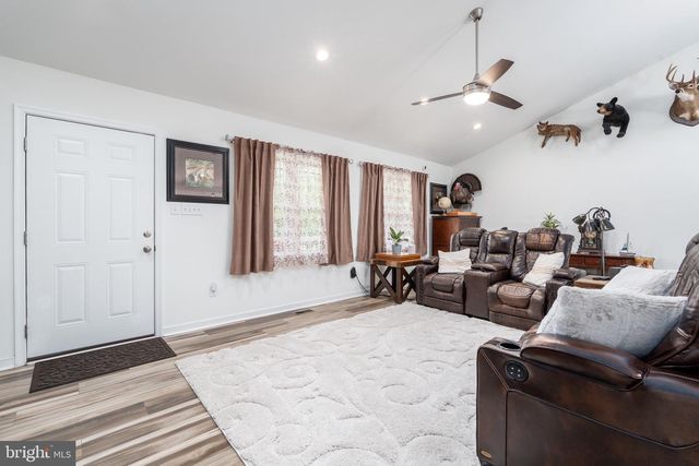 93 EASTHAM RD, Bumpass, VA 23024
