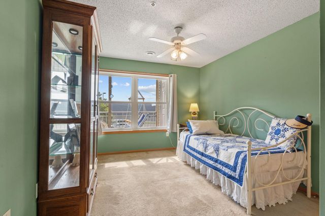 2231 Penn Place 114, North Saint Paul, MN 55109