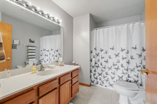 2231 Penn Place 114, North Saint Paul, MN 55109