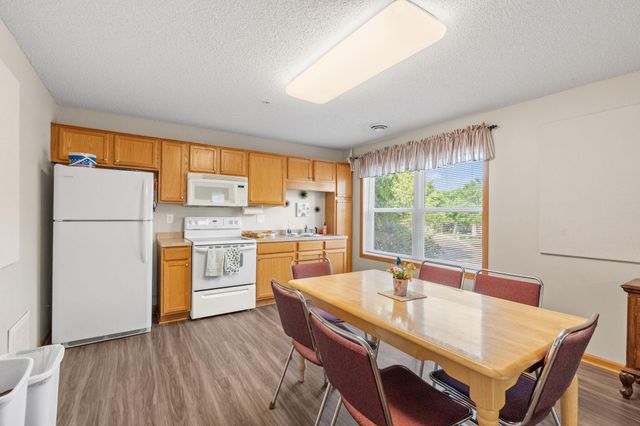 2231 Penn Place 114, North Saint Paul, MN 55109