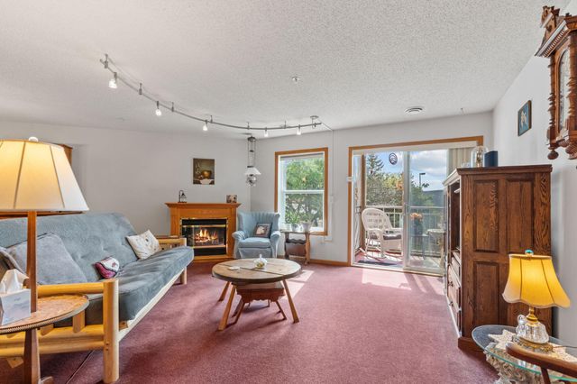 2231 Penn Place 114, North Saint Paul, MN 55109