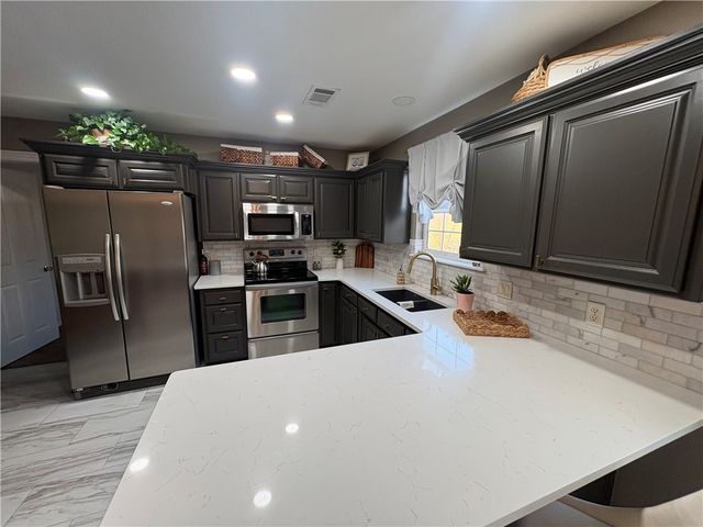 3955 Shannendoah Lane, Springdale, AR 72762