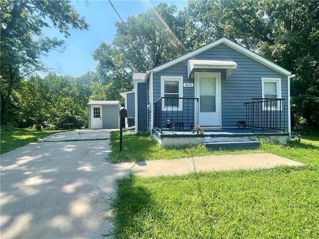 810 N Grand Avenue, Independence, MO 64050