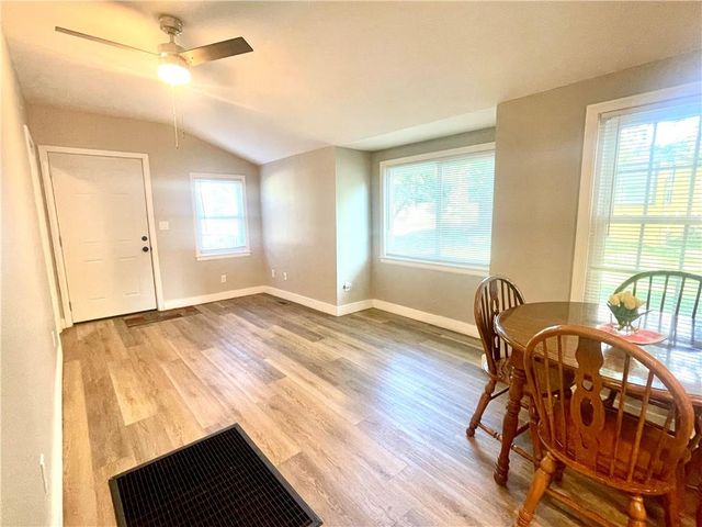 810 N Grand Avenue, Independence, MO 64050