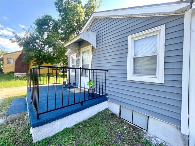 810 N Grand Avenue, Independence, MO 64050