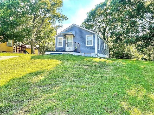 810 N Grand Avenue, Independence, MO 64050