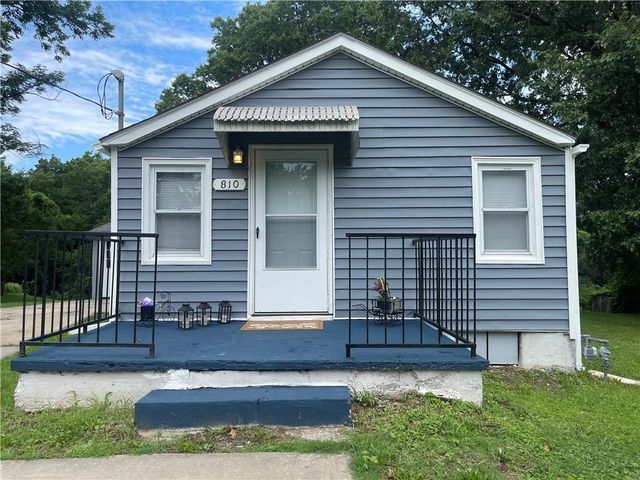 810 N Grand Avenue, Independence, MO 64050