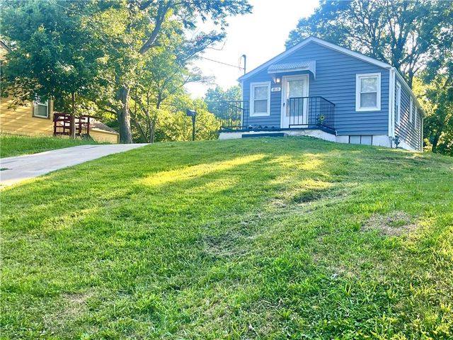 810 N Grand Avenue, Independence, MO 64050