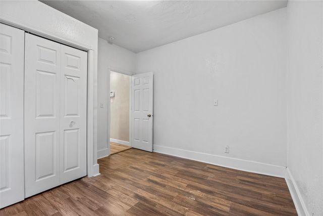 2405 E 9th Street, Des Moines, IA 50316