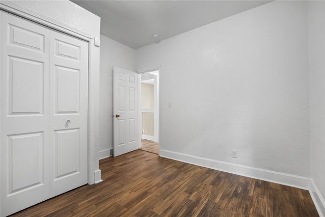 2405 E 9th Street, Des Moines, IA 50316
