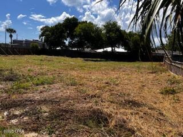 105 Armstrong Circle, Panama City Beach, FL 32413