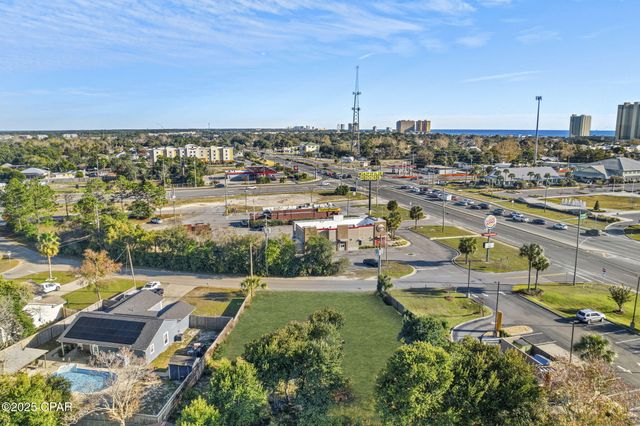 105 Armstrong Circle, Panama City Beach, FL 32413