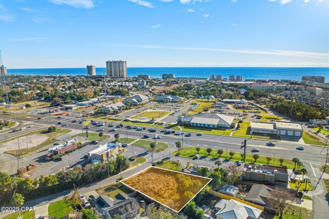 105 Armstrong Circle, Panama City Beach, FL 32413