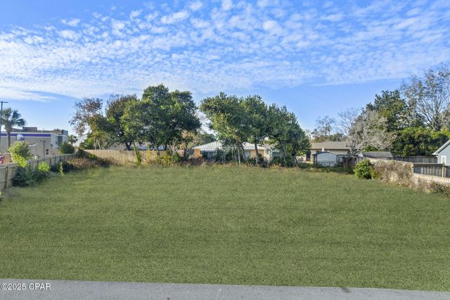 105 Armstrong Circle, Panama City Beach, FL 32413