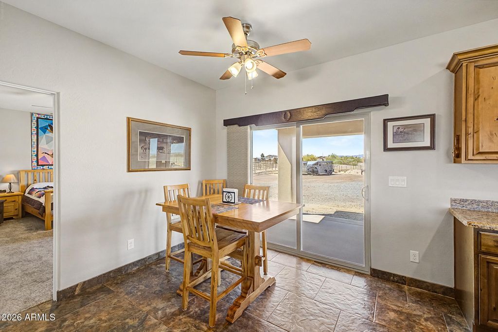 Image 11 of property listing at 21226 W GALVIN Street, Wittmann, AZ 85361