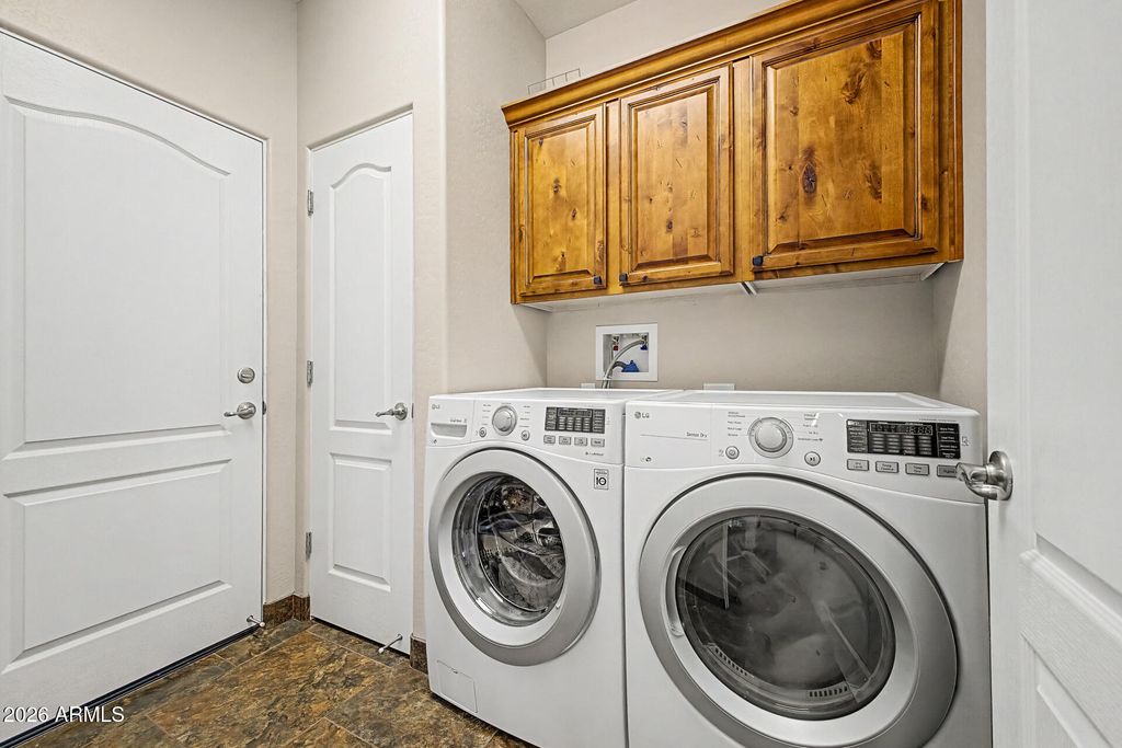 Image 23 of property listing at 21226 W GALVIN Street, Wittmann, AZ 85361