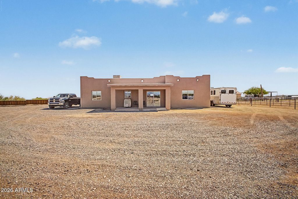 Image 26 of property listing at 21226 W GALVIN Street, Wittmann, AZ 85361