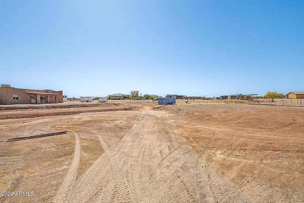 Image 34 of property listing at 21226 W GALVIN Street, Wittmann, AZ 85361