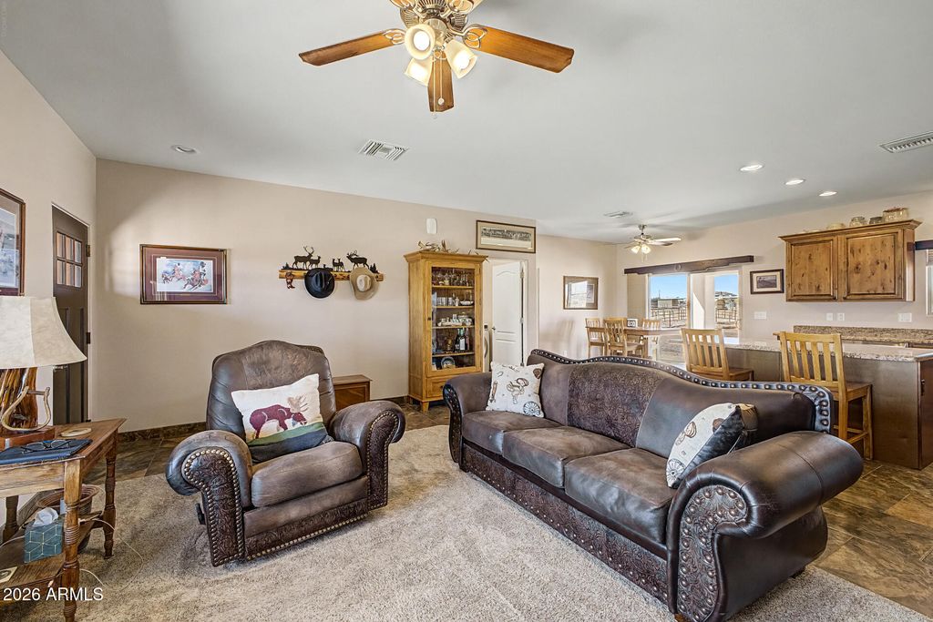 Image 8 of property listing at 21226 W GALVIN Street, Wittmann, AZ 85361