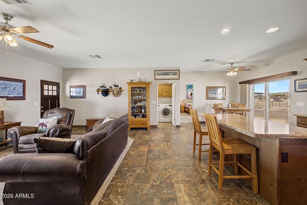 Image 9 of property listing at 21226 W GALVIN Street, Wittmann, AZ 85361