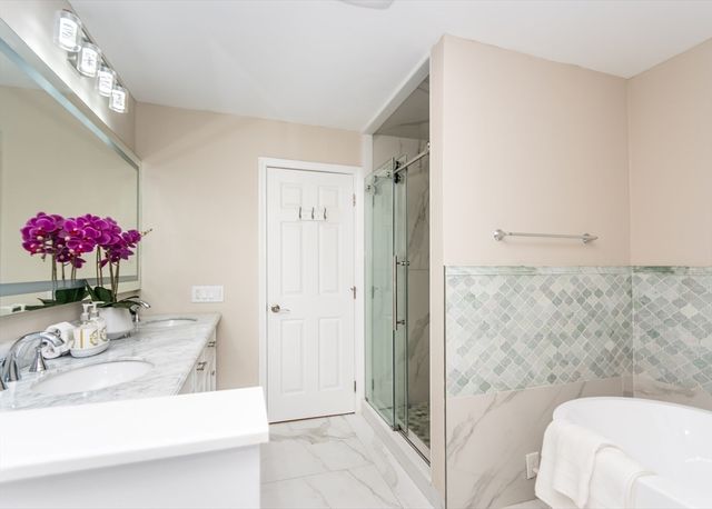 10 Rosegate Road, Needham, MA 02494