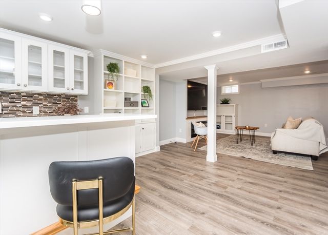 10 Rosegate Road, Needham, MA 02494