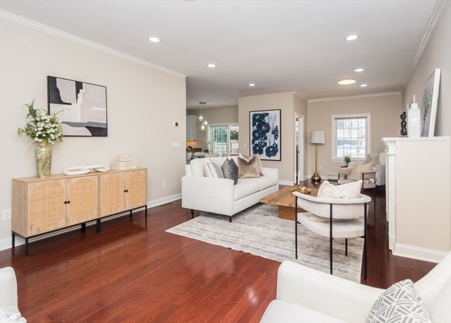 10 Rosegate Road, Needham, MA 02494