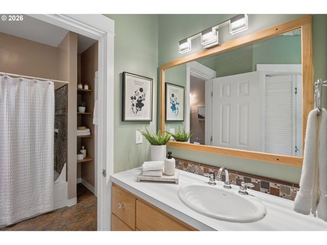 5518 Se 139TH Ave, Portland, OR 97236