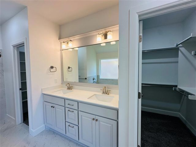 2900 Summit Hollow Circle, Norman, OK 73071