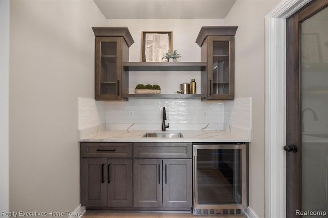 23873 Sawgrass Drive, Macomb, MI 48042