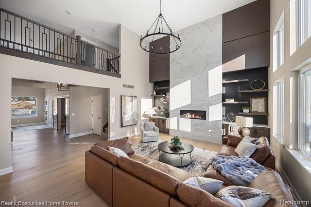 23873 Sawgrass Drive, Macomb, MI 48042