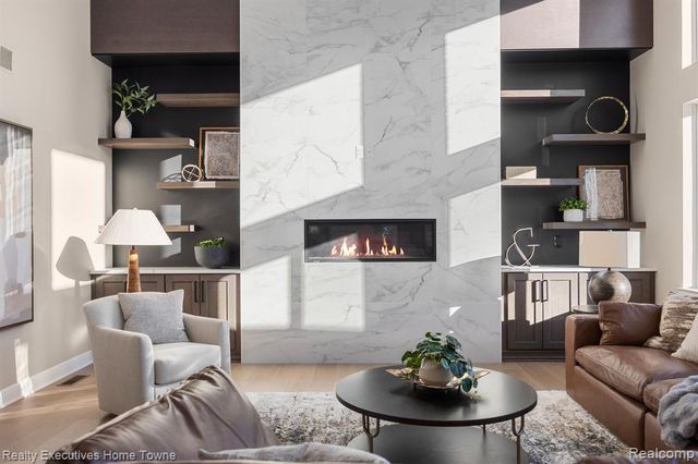 23873 Sawgrass Drive, Macomb, MI 48042